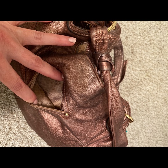 B Makowsky copper metallic bag - Picture 6 of 16